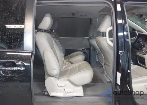 2019 Toyota Sienna Xle 8 Passenger from USA, damaged, VIN 5TDYZ3DC7KS019479